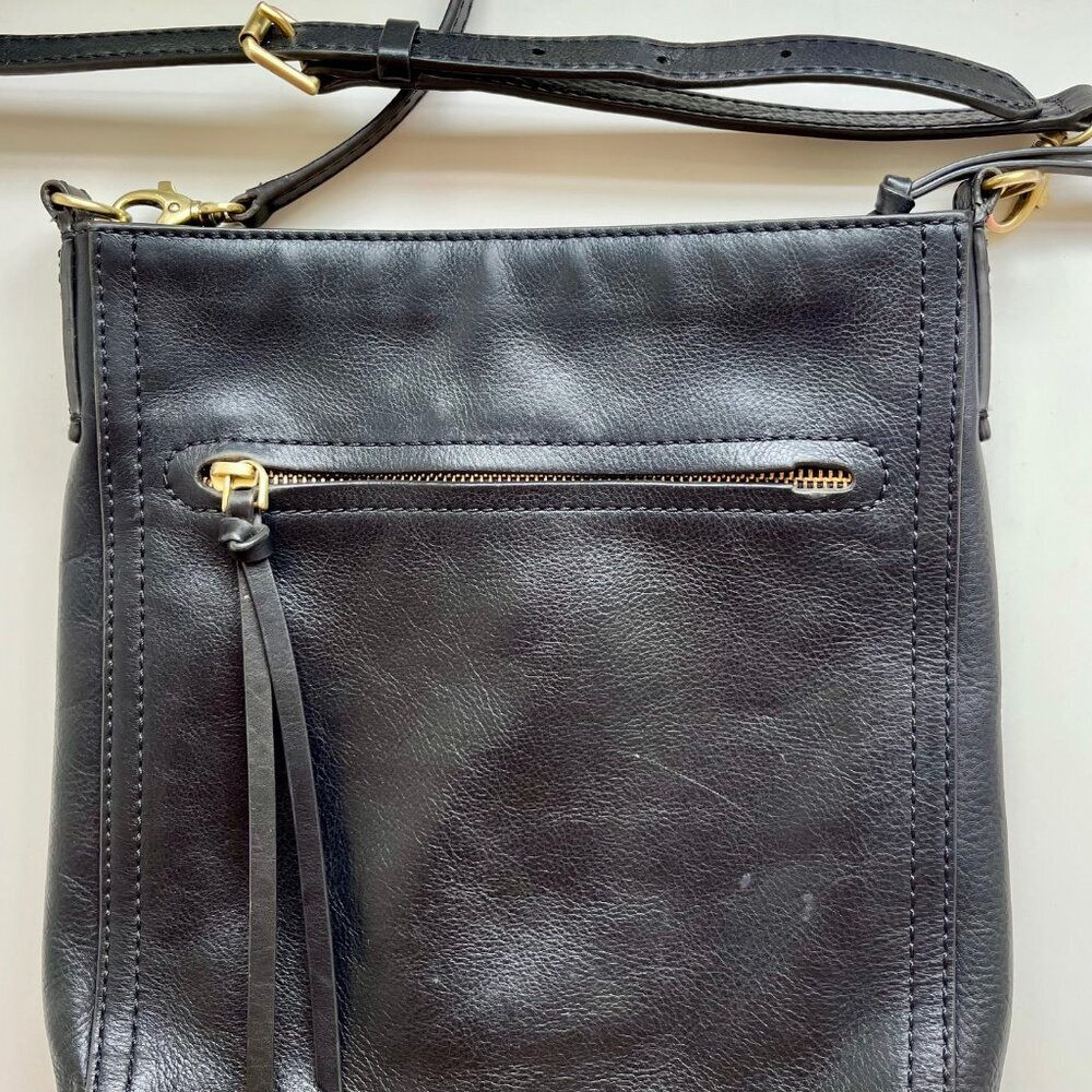 Restored Vintage Fossil Black Leather Crossbody Bag - Picture 4 of 10